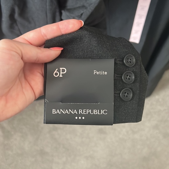 NWT 3 Piece Banana Republic Suit - size 6P - Picture 4 of 9